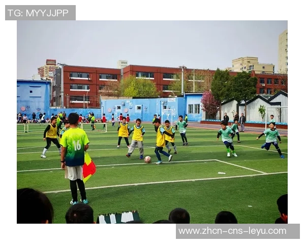 多大踢足球的魅力与挑战探索青少年足球发展的新机遇与未来 多大踢足球的魅力与挑战探索青少年足球发展的新机遇与未来